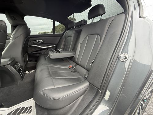 2019 BMW 330 — photo 39