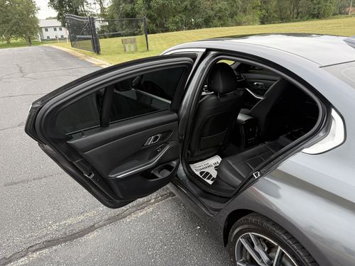 2019 BMW 330 — photo 40