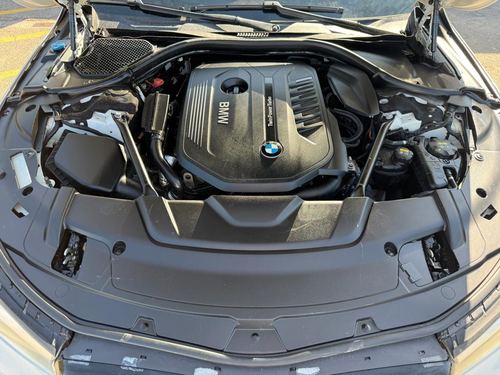 2016 BMW 740 — photo 16