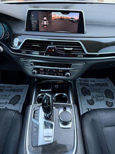 2016 BMW 740 — photo 24