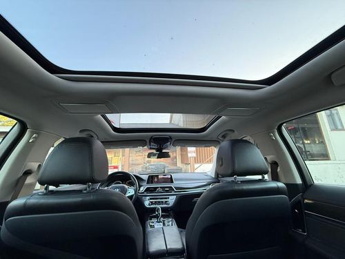 2016 BMW 740 — photo 36