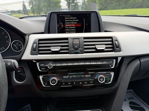 2017 BMW 320i — photo 19