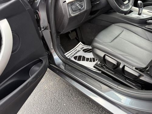 2017 BMW 320i — photo 27
