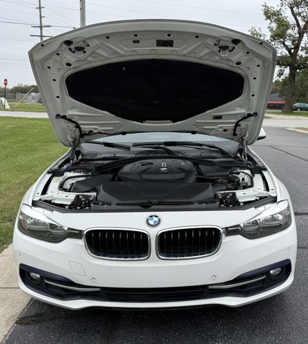 2017 BMW 330 — photo 33