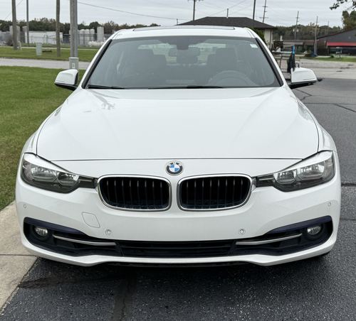2017 BMW 330 — photo 3