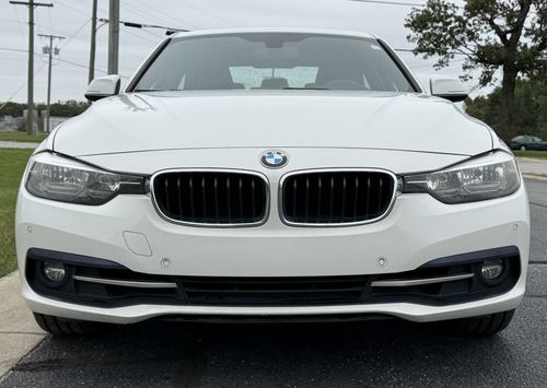 2017 BMW 330 — photo 4