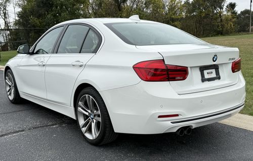2017 BMW 330 — photo 6