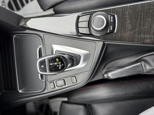 2017 BMW 330 — photo 23