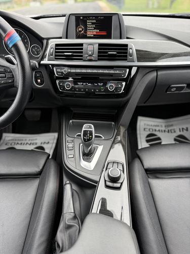 2017 BMW 330 — photo 22