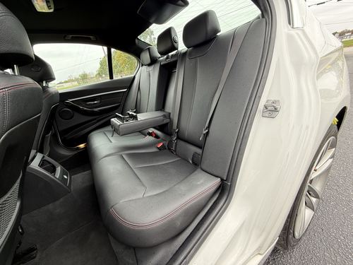 2017 BMW 330 — photo 25