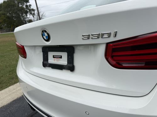 2017 BMW 330 — photo 37