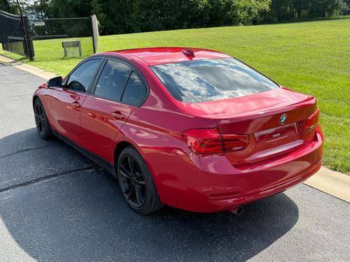 2016 BMW 320i — photo 10