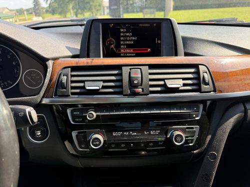 2016 BMW 320i — photo 20