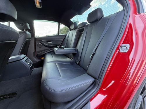 2016 BMW 320i — photo 32