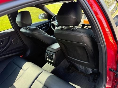 2016 BMW 320i — photo 35