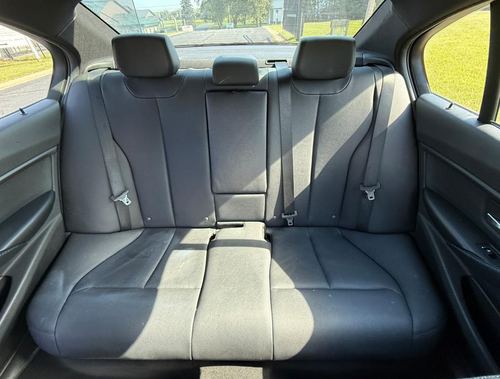 2016 BMW 320i — photo 36