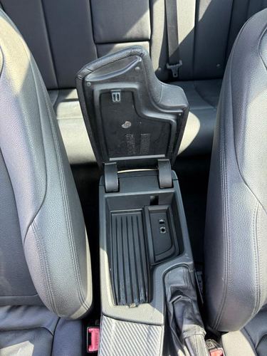 2016 BMW 320i — photo 38