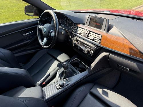 2016 BMW 320i — photo 40