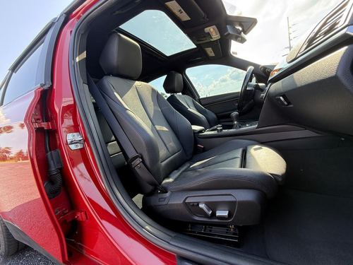 2016 BMW 320i — photo 42