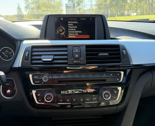 2016 BMW 328 — photo 19
