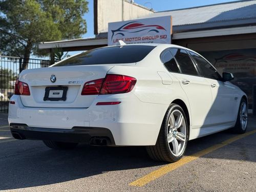 2012 BMW 550 5-Series — photo 10
