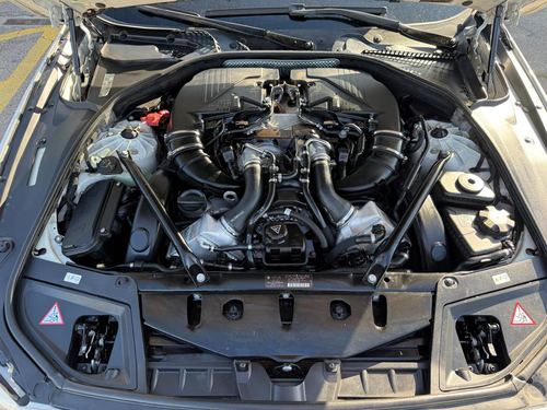 2012 BMW 550 5-Series — photo 15