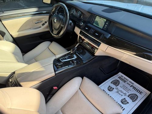 2012 BMW 550 5-Series — photo 23