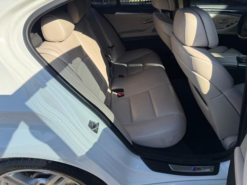 2012 BMW 550 5-Series — photo 29