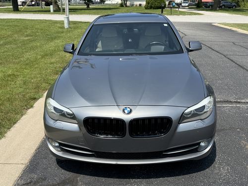2012 BMW 550i — photo 4