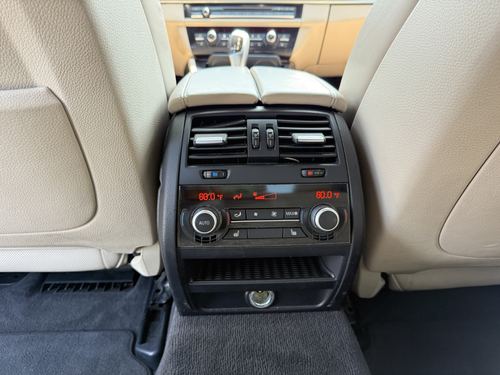 2012 BMW 550i — photo 34
