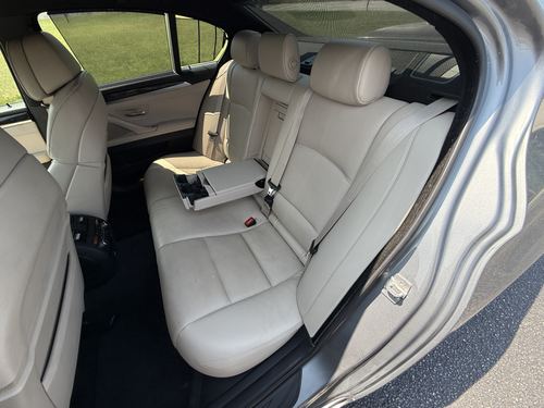 2012 BMW 550i — photo 37