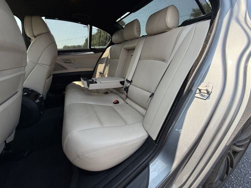 2012 BMW 550i — photo 38