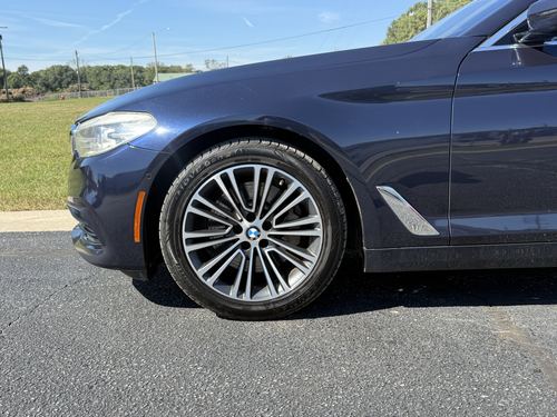 2017 BMW 530 530i — photo 8