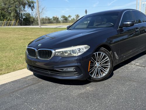 2017 BMW 530 530i — photo 16