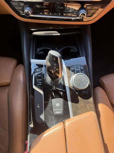 2017 BMW 530 530i — photo 21