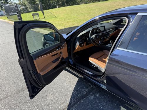 2017 BMW 530 530i — photo 29