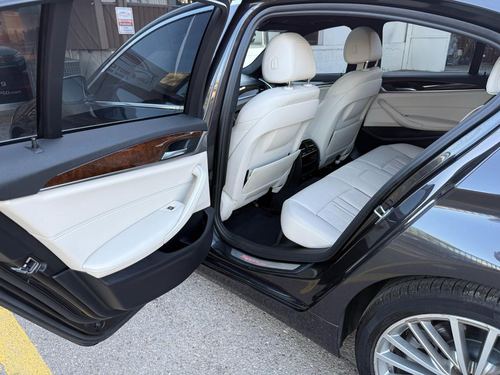 2017 BMW 530i — photo 20