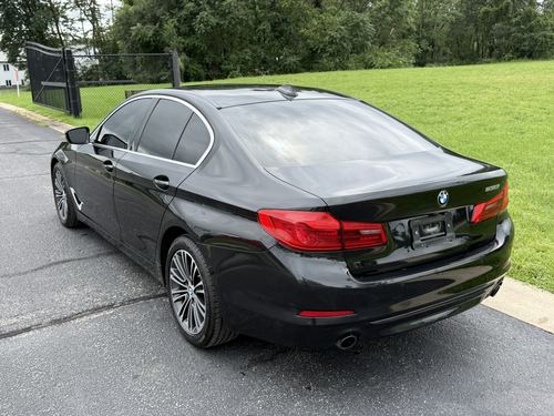 2019 BMW 530 5-Series — photo 10