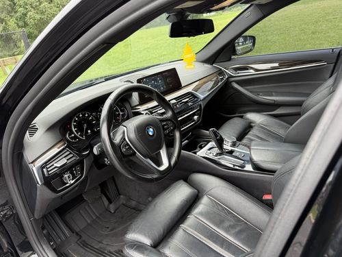2019 BMW 530 5-Series — photo 26
