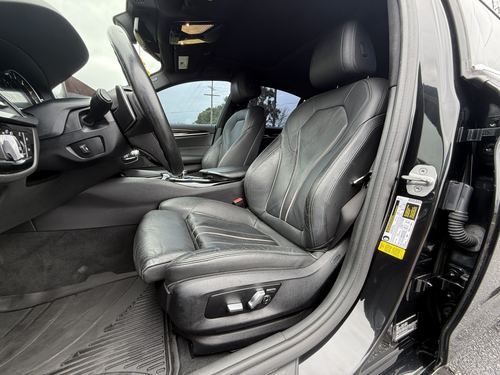 2019 BMW 530 5-Series — photo 28
