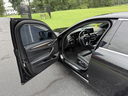 2019 BMW 530 5-Series — photo 29