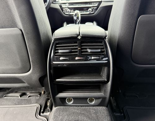 2019 BMW 530 5-Series — photo 34