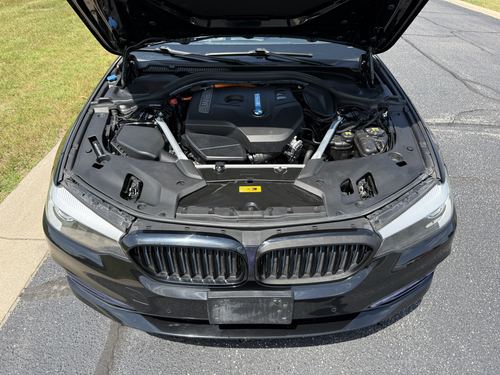 2018 BMW 530E — photo 2