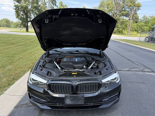 2018 BMW 530E — photo 3