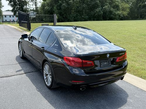 2018 BMW 530E — photo 10