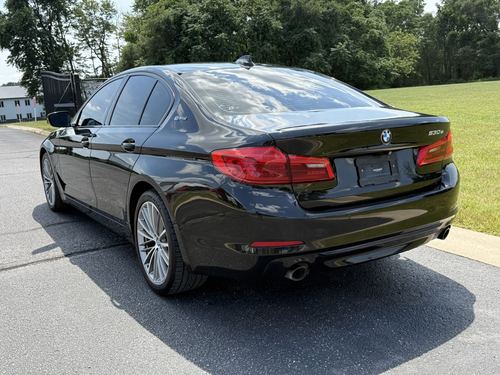 2018 BMW 530E — photo 12