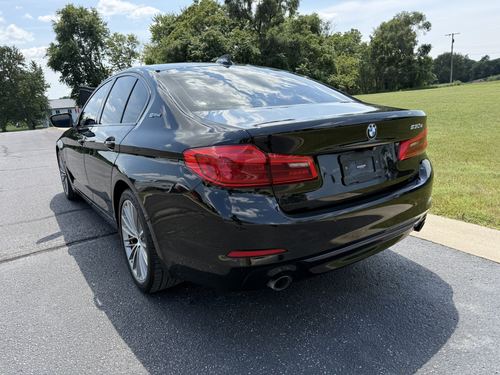 2018 BMW 530E — photo 14