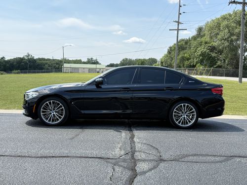 2018 BMW 530E — photo 15