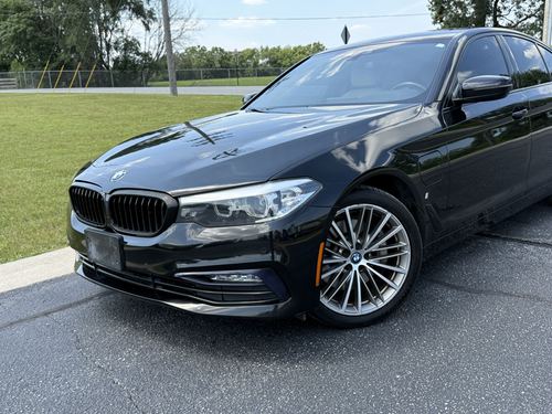 2018 BMW 530E — photo 17
