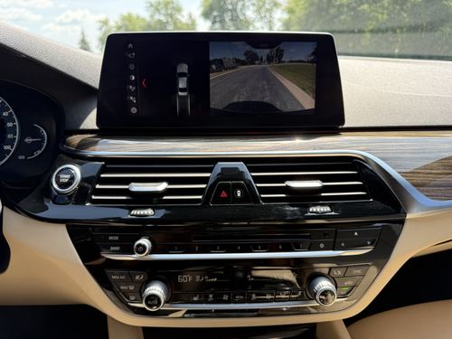 2018 BMW 530E — photo 24